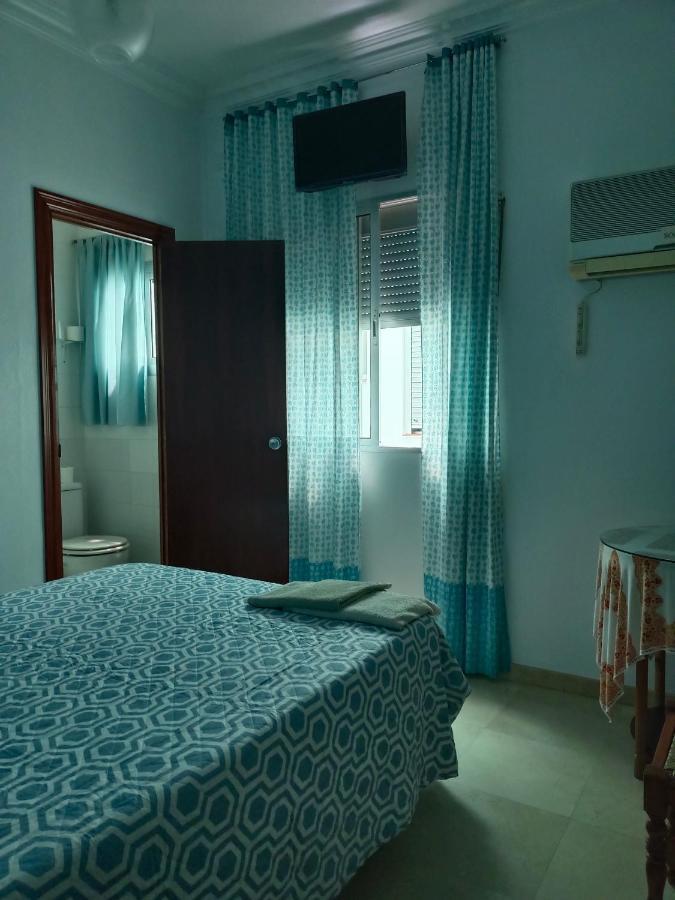Pension Larra Майрена-дель-Алькор Екстер'єр фото