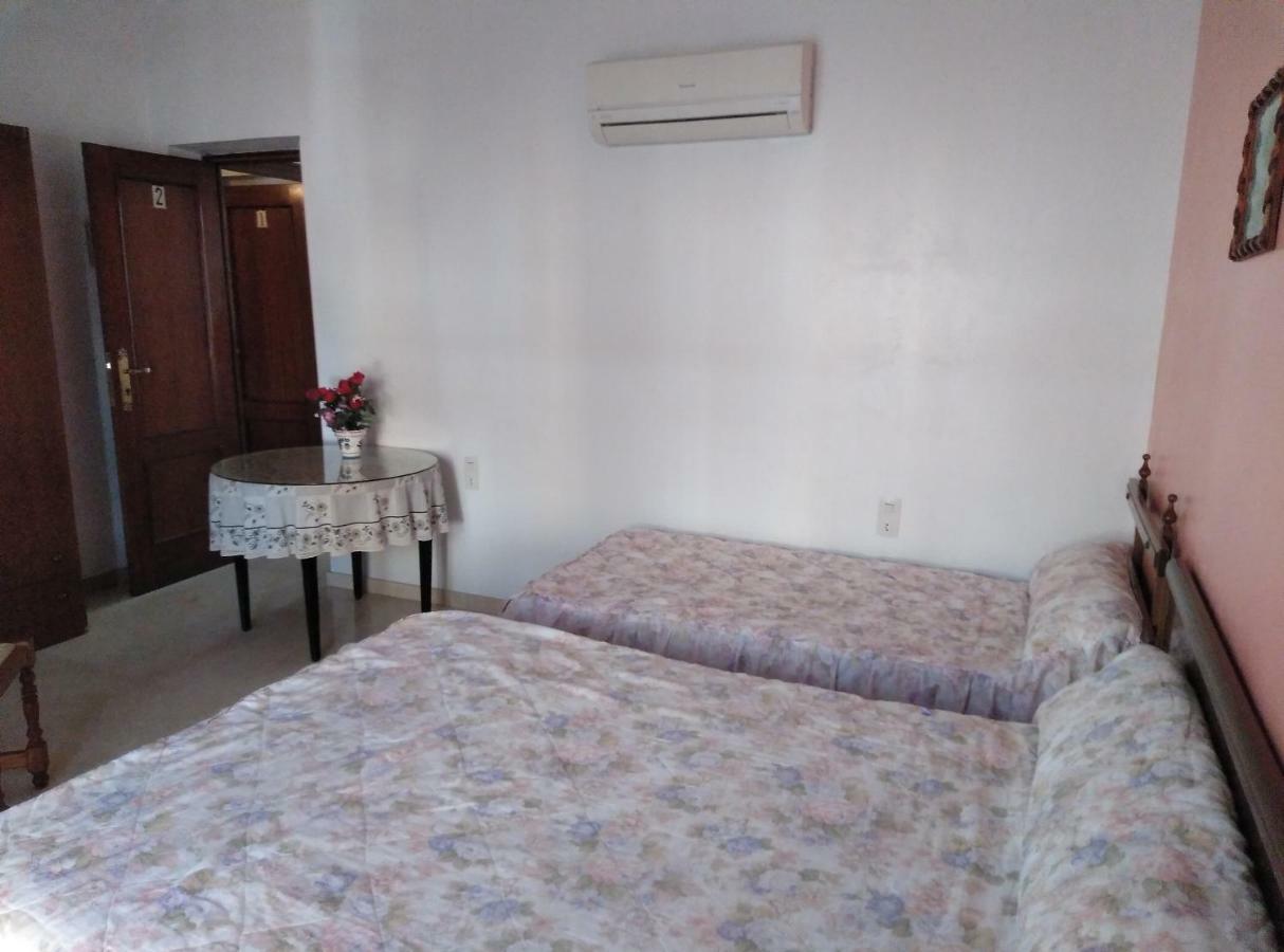 Pension Larra Майрена-дель-Алькор Екстер'єр фото