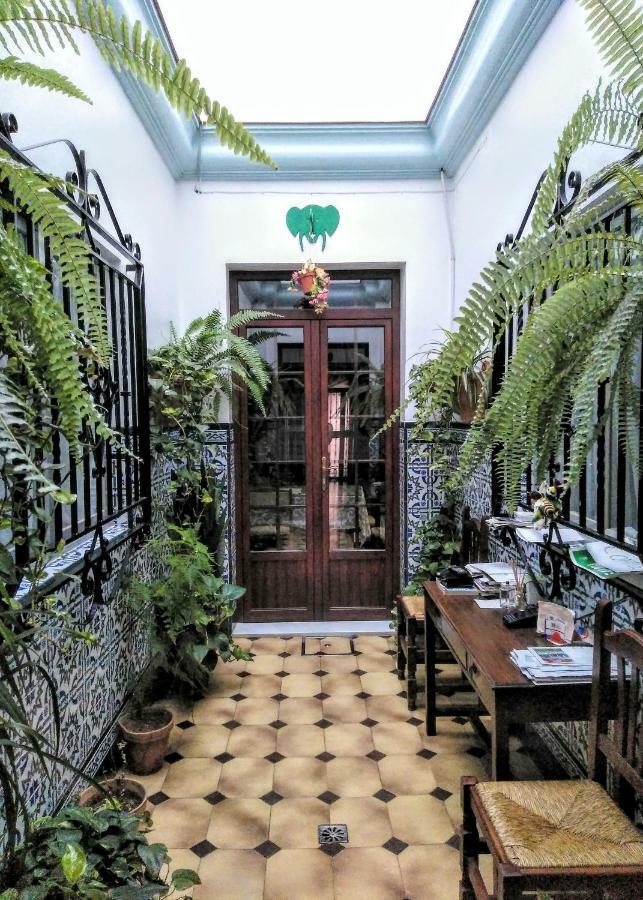 Pension Larra Майрена-дель-Алькор Екстер'єр фото
